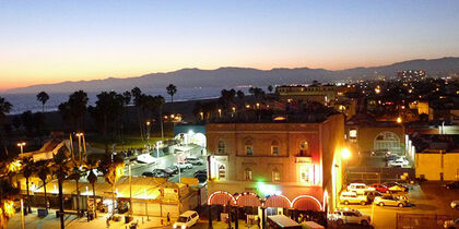 High Rooftop Lounge at Hotel Erwin