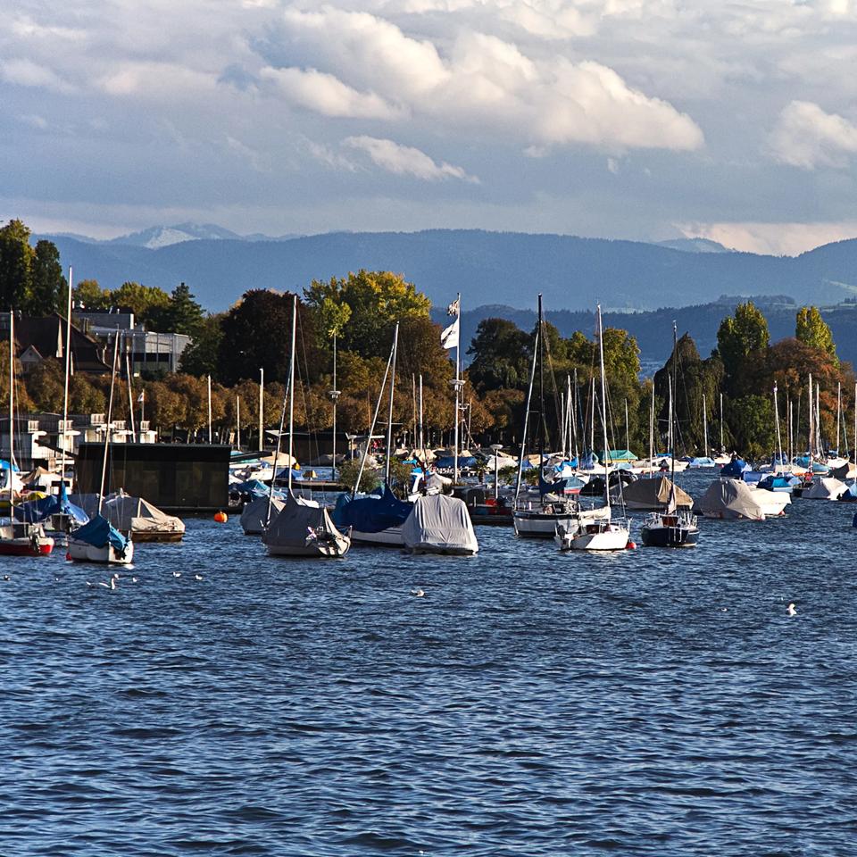 KLM Travel Guide Lake Zürich funfilled blue inland sea
