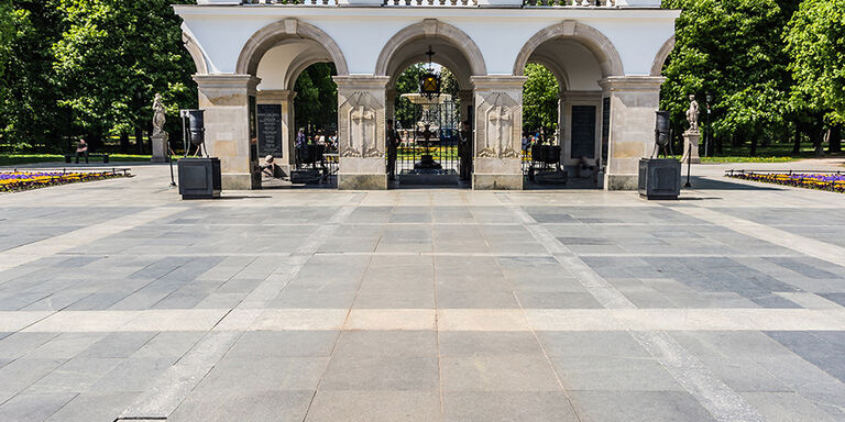 The monument on Pilsudski Square