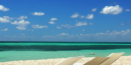 Plage tranquille sur la côte orientale de Cozumel