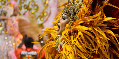 The samba school parade in the Sambódromo