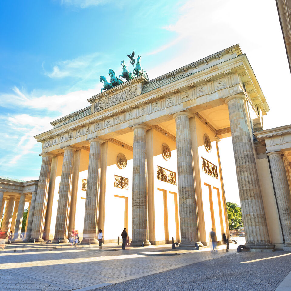 Klm Travel Guide The Brandenburger Tor Berlin S Ultimate Symbol Of Freedom