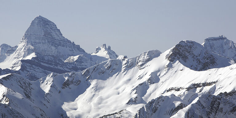 Una vista del Monte Assiniboine