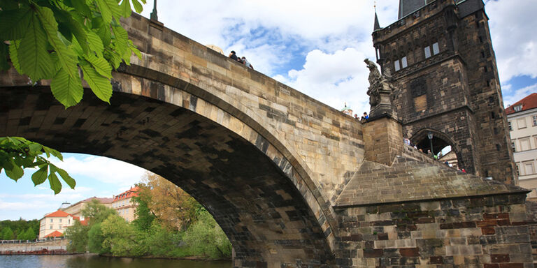 La torre del puente en el Puente de Carlos