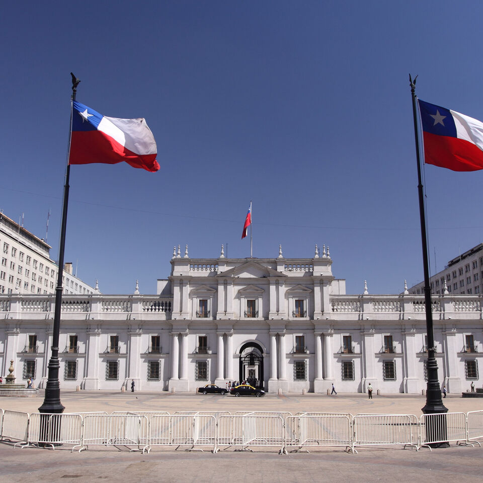 Klm Travel Guide History In Palacio De La Moneda