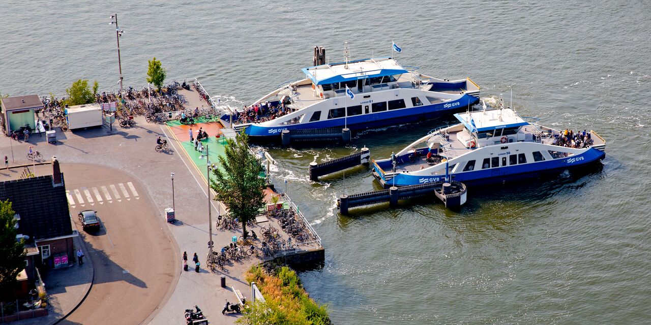 El ferry a Ámsterdam Norte