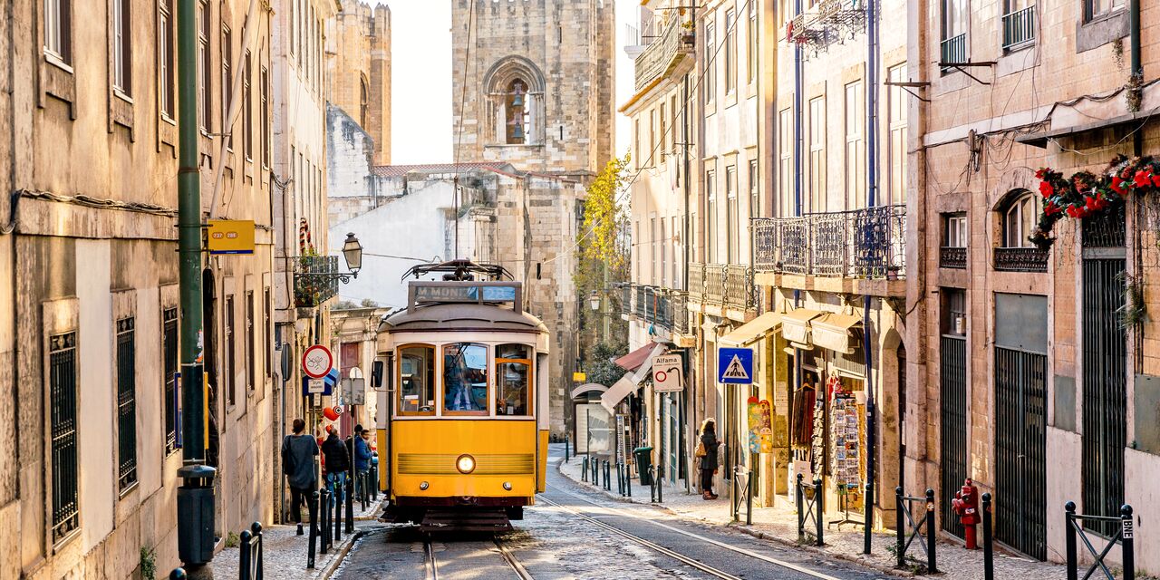 Discover Lisbon with our Travel Guide