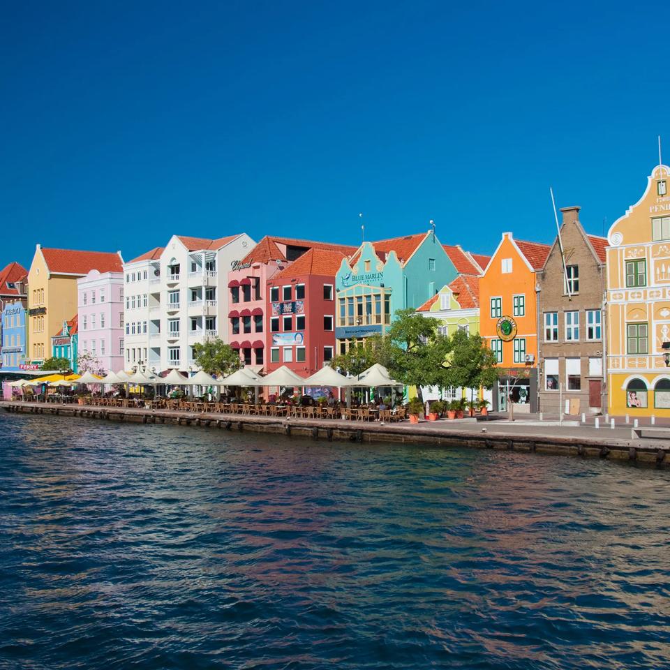 Klm 旅行ガイド プンダ地区の歴史的な切妻屋根の建物群