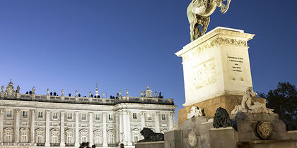 Vista del Palacio desde la Plaza de Oriente