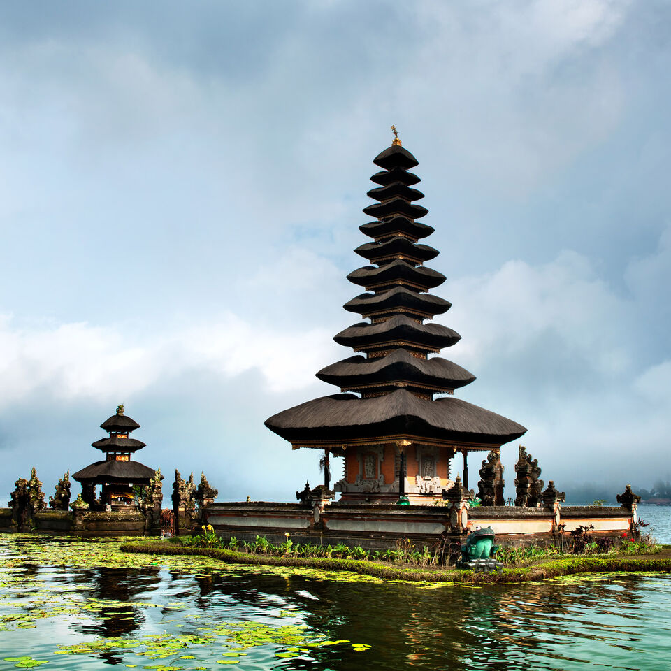 Klm Travel Guide The Mystique Of Ulun Danu Bratan