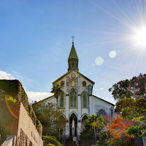 Église catholique Oura