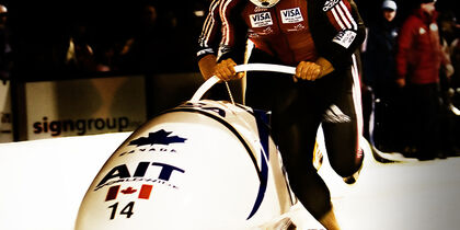 Rejoignez un pilote professionnel pour une descente palpitante en bobsleigh