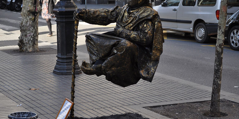 Artista callejero en La Rambla de Sant Joseph