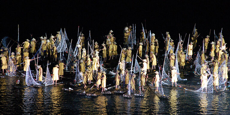 River performance in Yangshuo