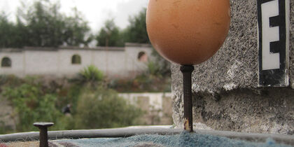 Equilibrio perfecto en la línea del grado cero.