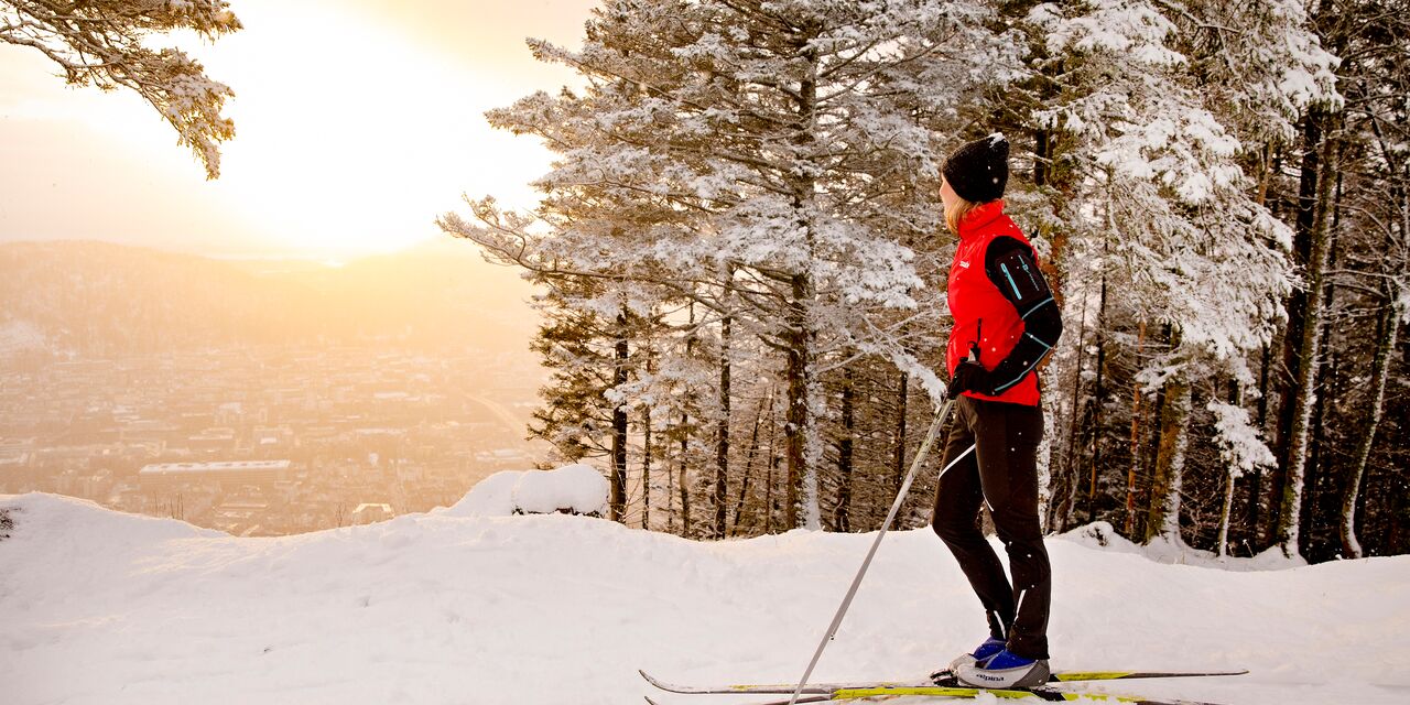 Skilanglauf auf dem Berg Fløyen