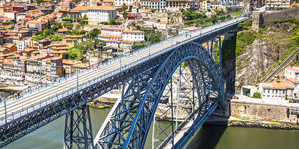 El puente de 1886 une Oporto y Gaia