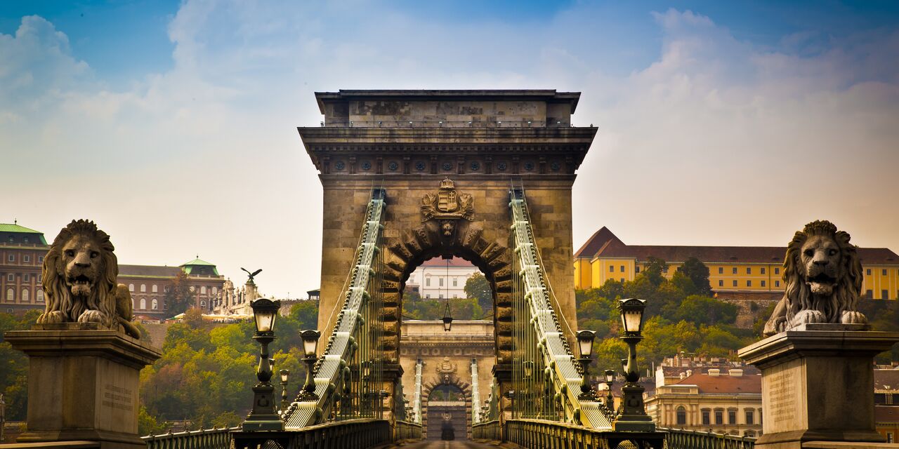 El Puente de las Cadenas sobre el Danubio