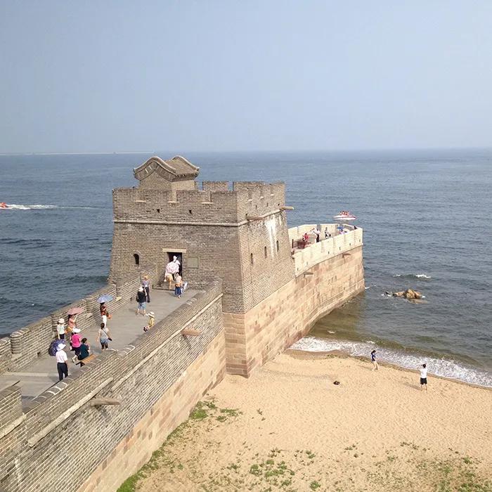 Where wall meets sea