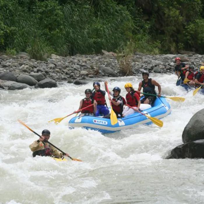 Rafting on the Rio Savegre