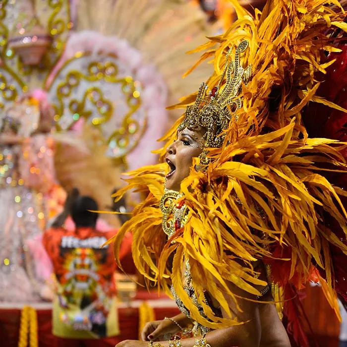 The samba school parade in the Sambódromo