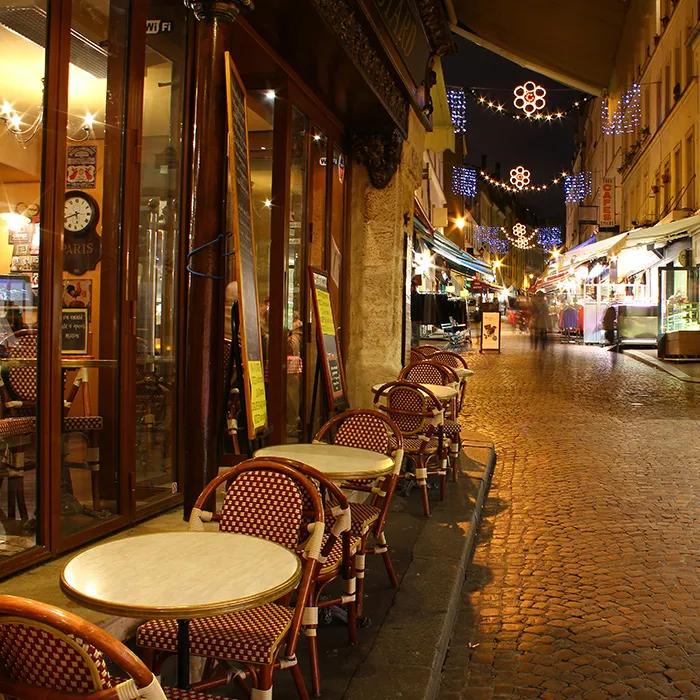 The evening in rue Mouffetard