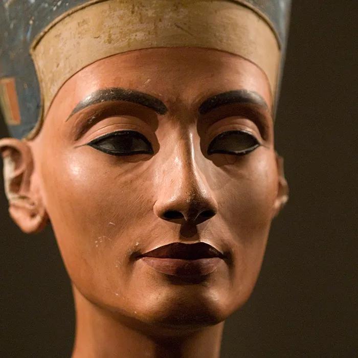 Nefertiti, showpiece of the Neues Museum