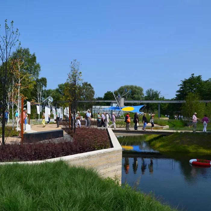 Wilhelmsburger Inselpark: 5 theme playgrounds