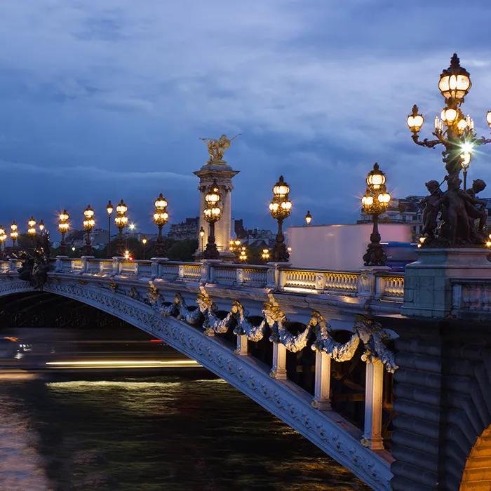 The spectacular Pont Alexandre III