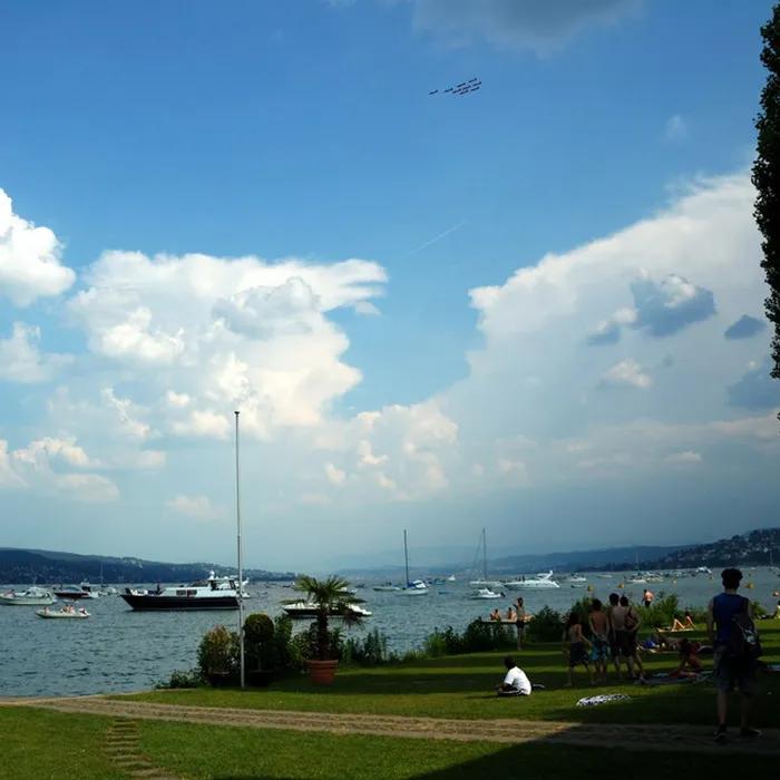 The beach of Mythenquai