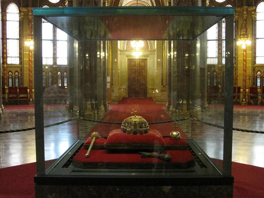 The Hungarian crown jewels