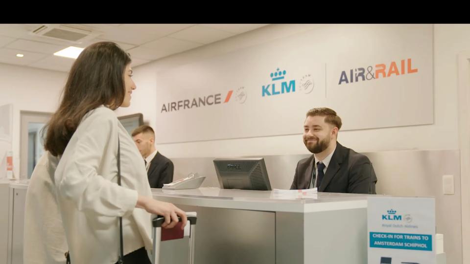 This video shows you how to get from Brussels-Midi/Zuid train station to your KLM flight at Amsterdam Airport Schiphol.